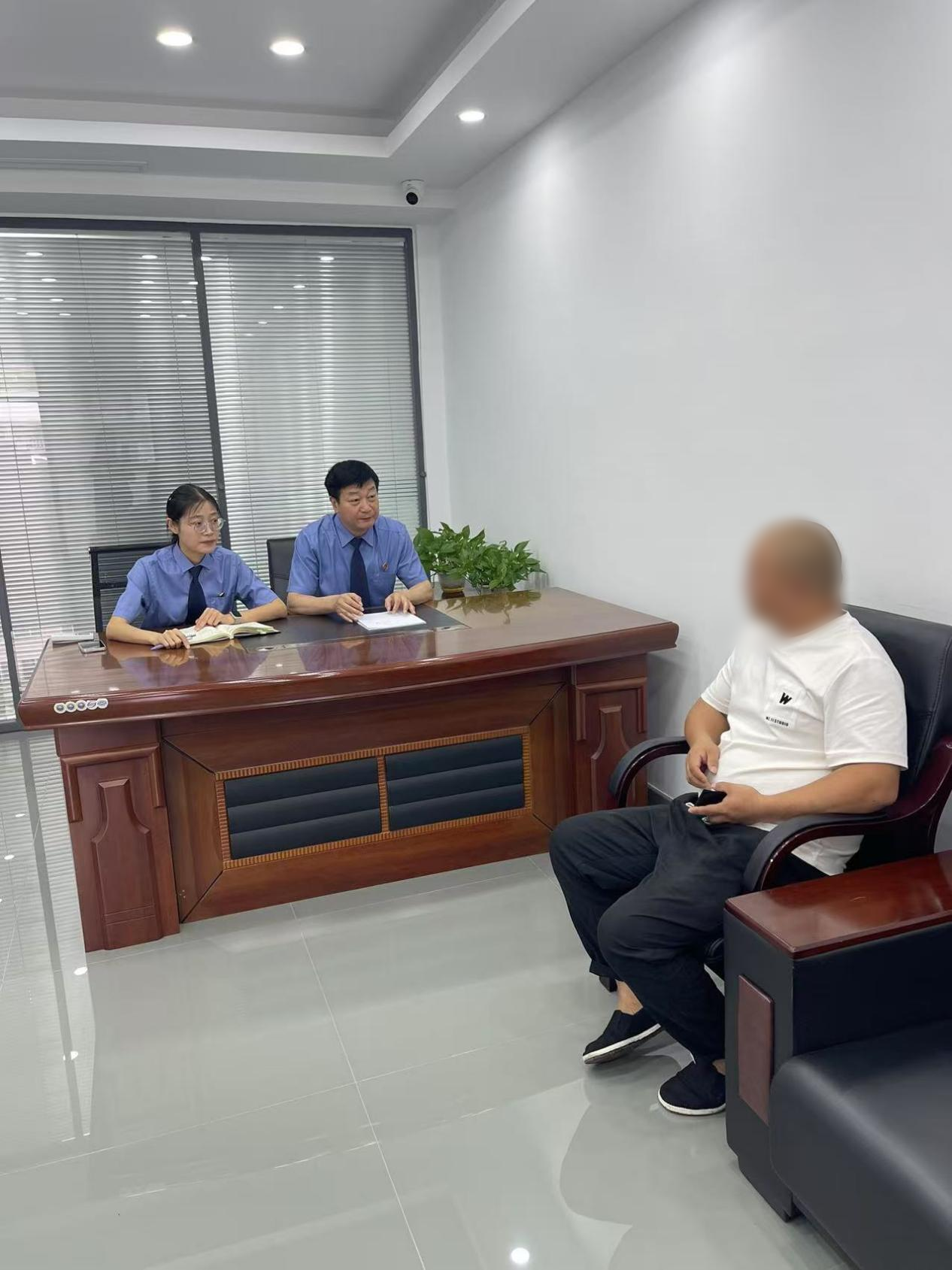 刘检图片1.png