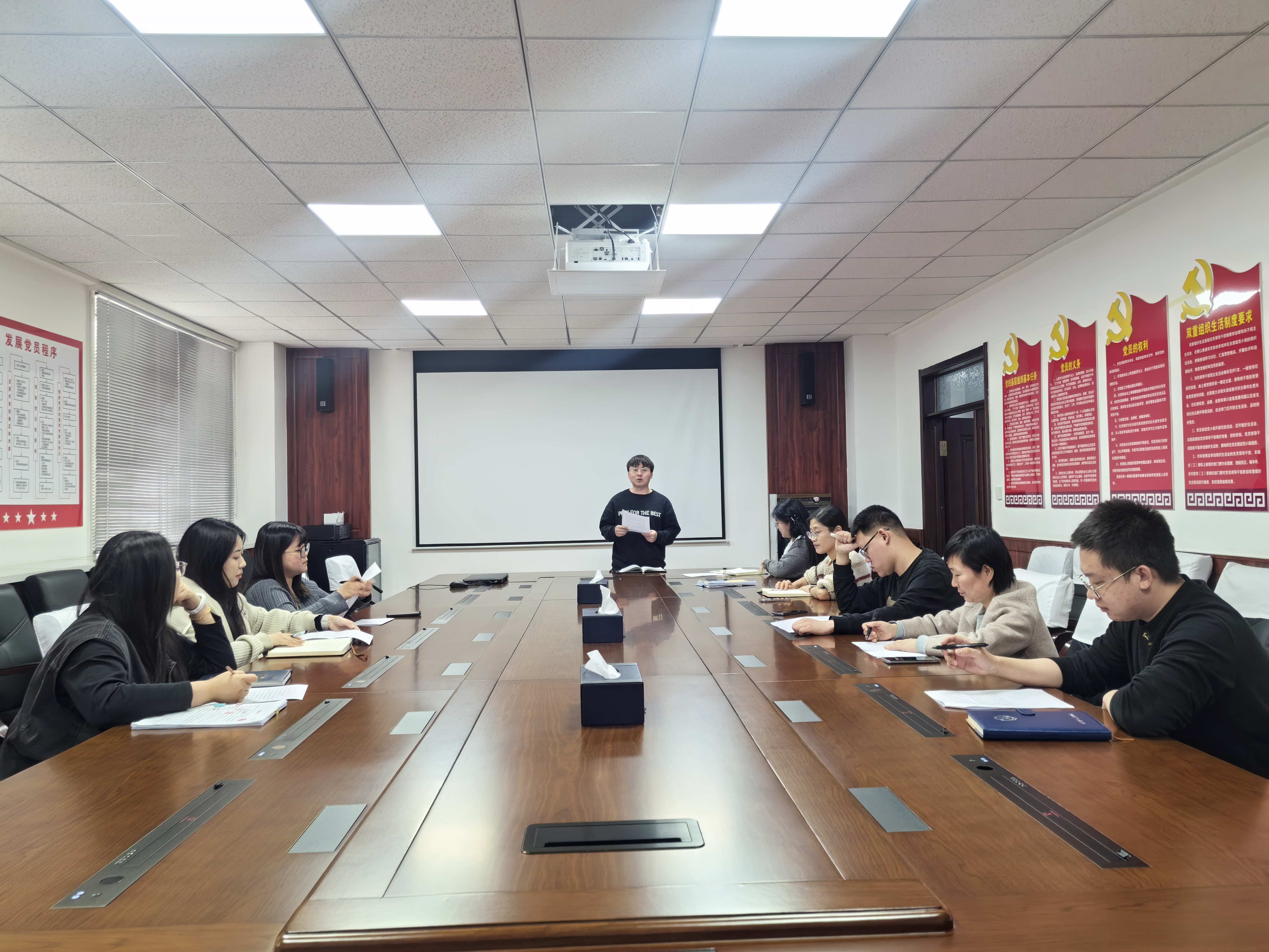 聚焦案件研讨、提高办案质效  ——大石桥市人民检察院召开案件研讨会议